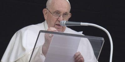 El papa retoma su agenda y carga contra el trabajo en negro y precario