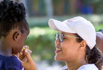 Se atendieron a 1,400 adultos y 900 niños.