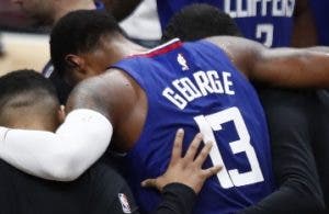 Paul George se lesiona rodilla y estará fuera varios partidos