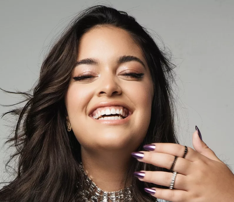 La cantante dominicana Xofi lanza tema nuevo.