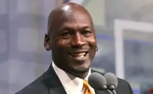 Michael Jordan, mejor en cancha,  un fiasco como dueño