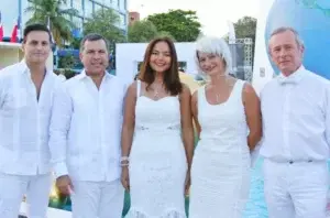 Fiesta de blanco en  Pabellón de las Naciones del Centro de los Héroes