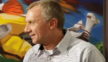 Un jersey de Joe Montana subastado por 1.2 millones