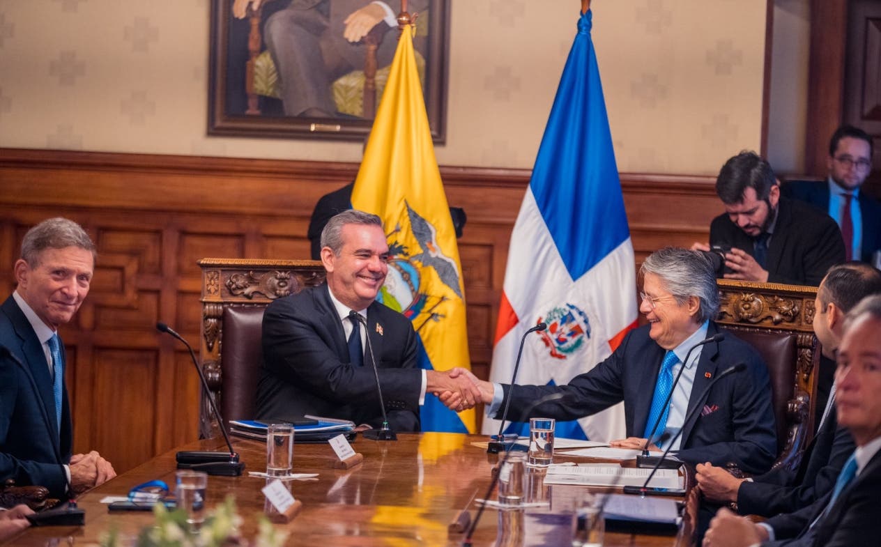 Presidente de Ecuador pide comunidad internacional afronte crisis haitiana