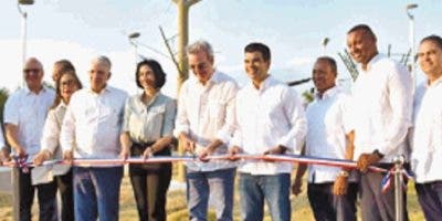 Luis Abinader inauguró ayer primera etapa saneamiento arroyo Gurabo
