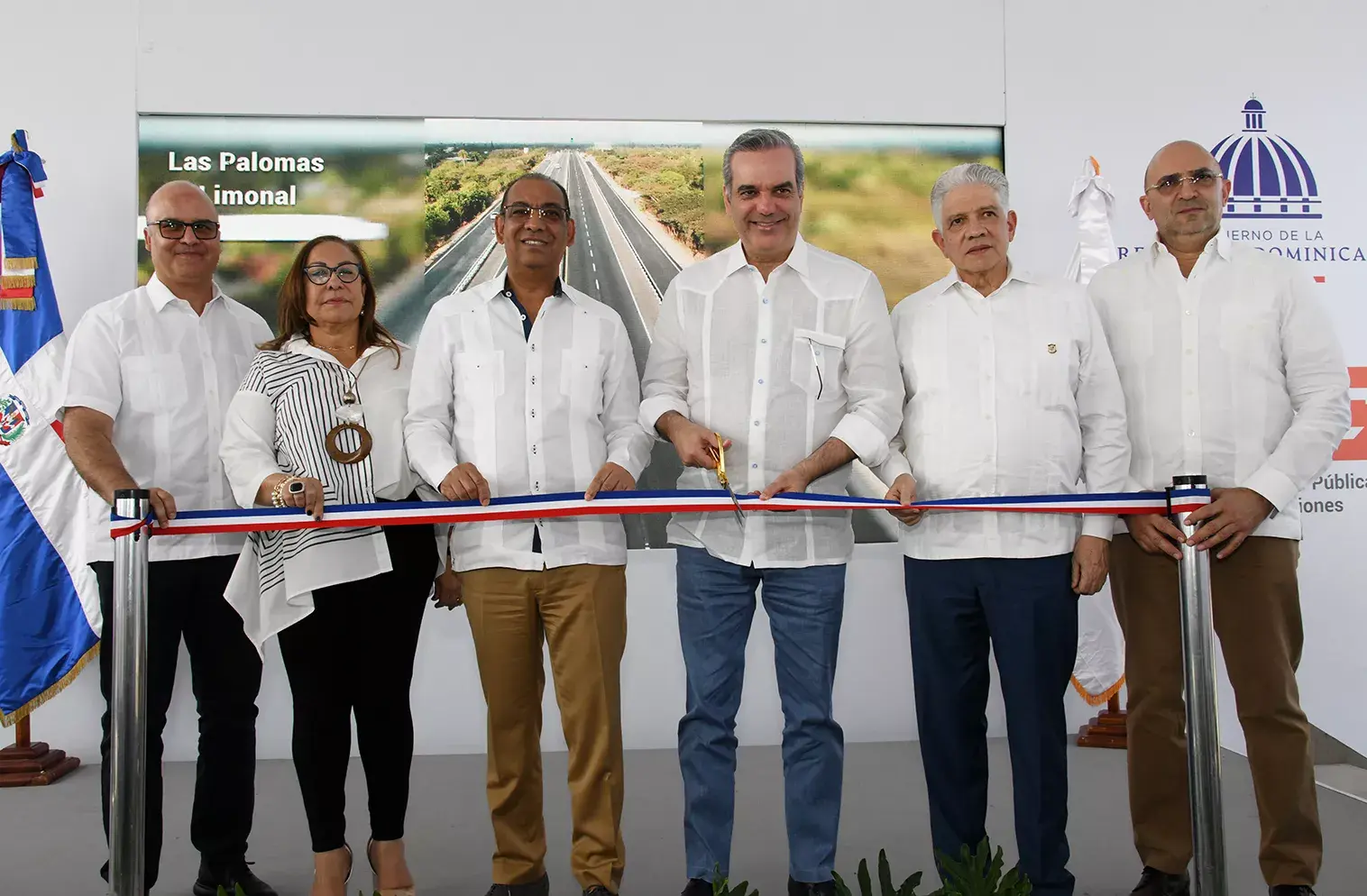 Presidente Abinader inaugura reconstrucción y ampliación de la circunvalación Norte de Santiago