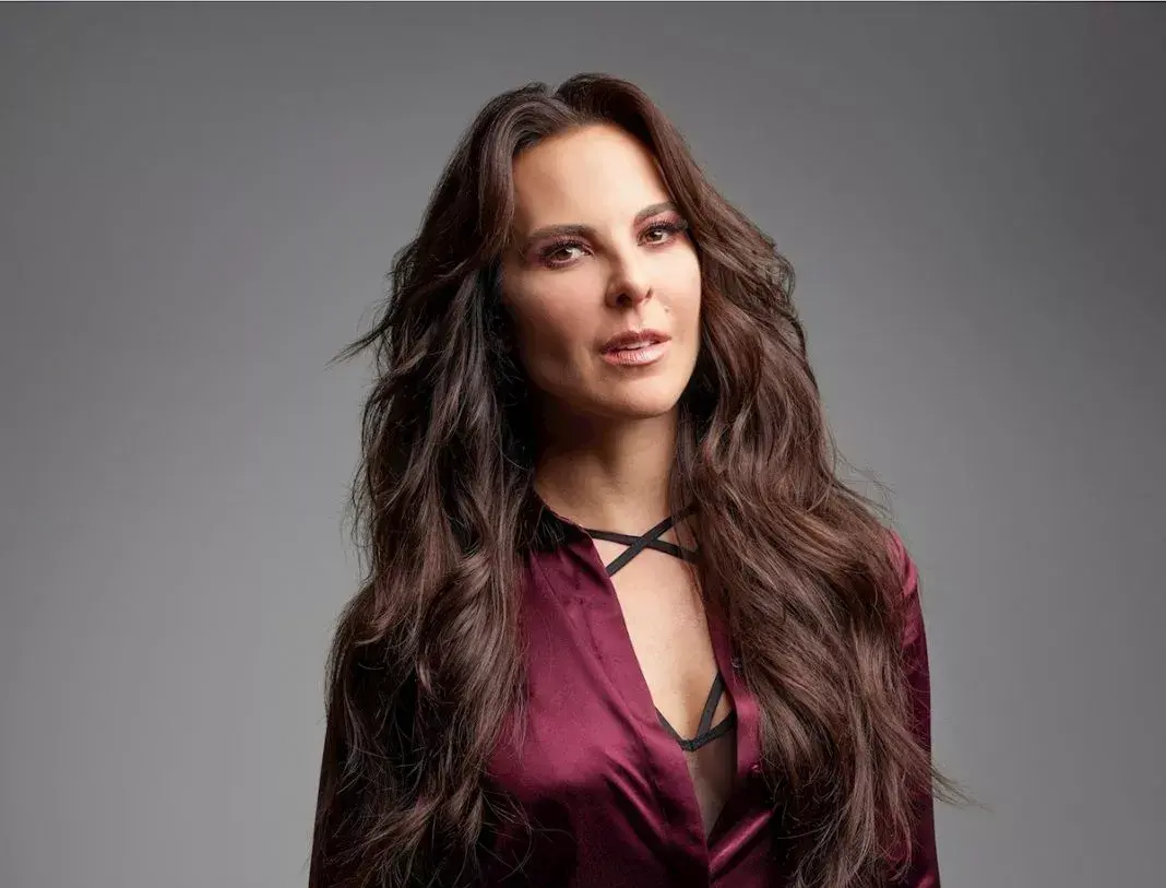 Kate del Castillo se mete en la piel de un toro para protestar por corridas