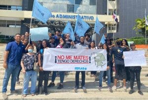 Protestan en la UASD por envenenamiento de perros