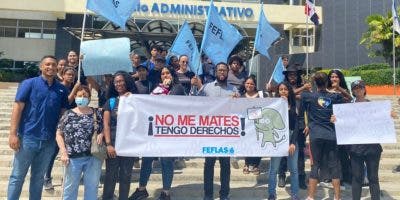 Protestan en la UASD por envenenamiento de perros