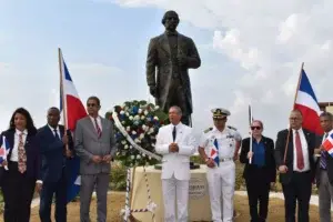 Duartianos conmemoran 179 aniversario del regreso del patricio tras Independencia Nacional