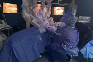Nefrectomía parcial robótica: la cirugía más avanzada para el cáncer ...