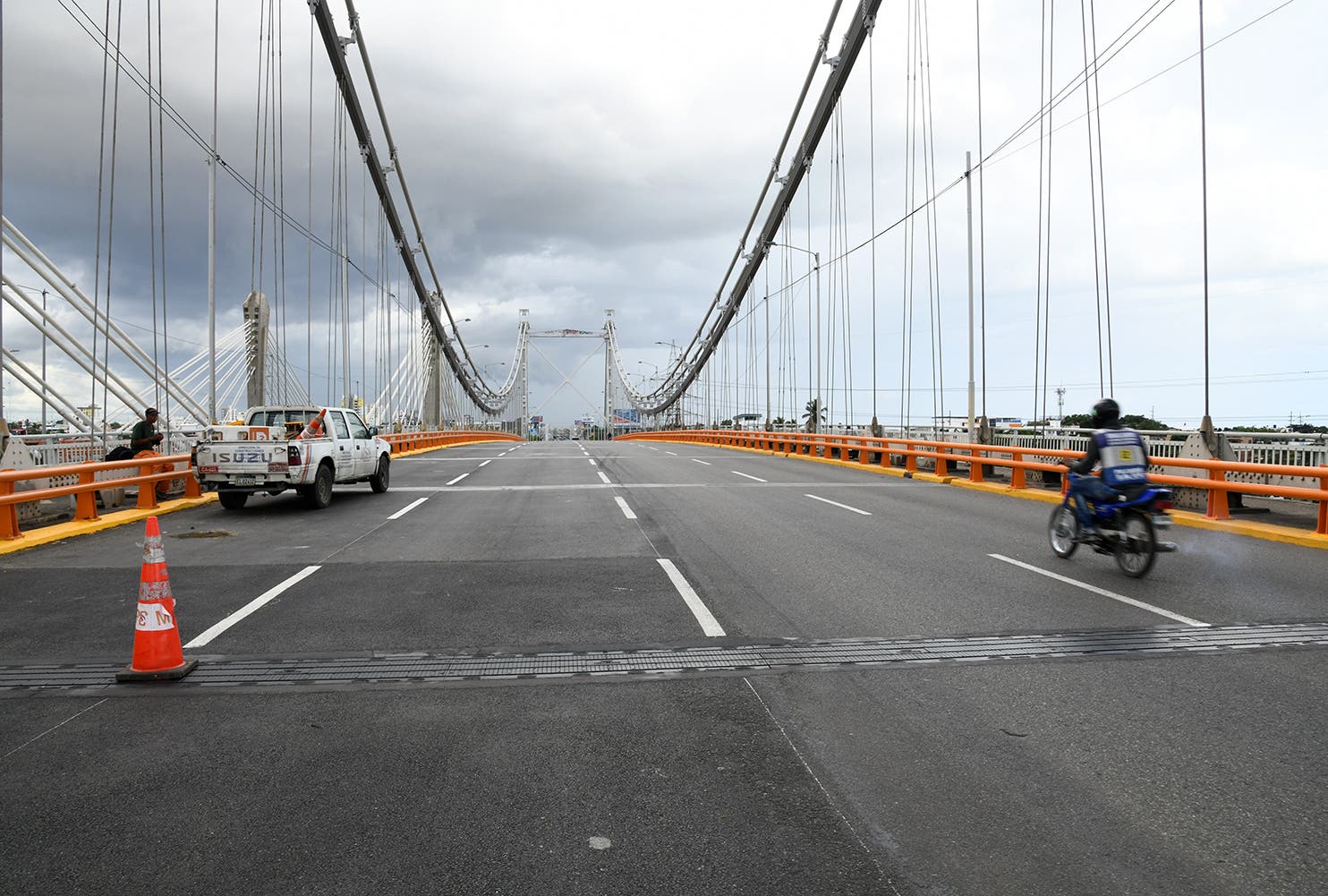 Obras Públicas cerrará el puente Duarte este fin de semana  por reparación