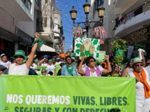 «Vivas, libres y seguras», el reclamo de las mujeres dominicanas en la caminata por 8 de marzo