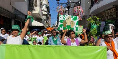 «Vivas, libres y seguras», el reclamo de las mujeres dominicanas en la caminata por 8 de marzo