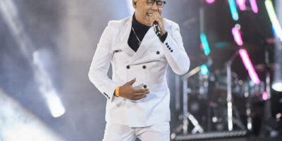 Jameson Ramírez hace historia en concierto de Manny Cruz