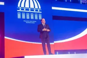 Ministro Paliza presenta primer Tour Virtual 360° del Palacio Nacional