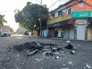 Protestan en Villa Consuelo luego de tres días sin energía eléctrica