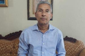 Expresidente del Colegio Médico denuncia atropello de la Policía Nacional