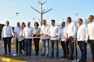 Gobierno inaugura primera etapa de saneamiento del arroyo Gurabo