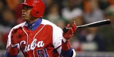 Yoenis Céspedes deja la concentración de Cuba por problemas personales