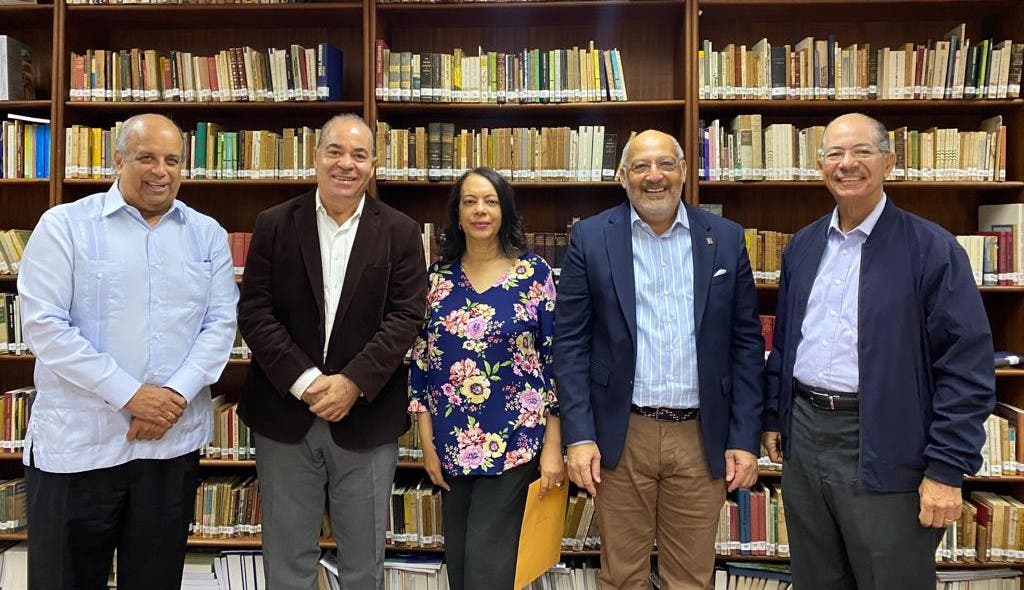 UED propone modificación de las bases del Premio Nacional de Literatura