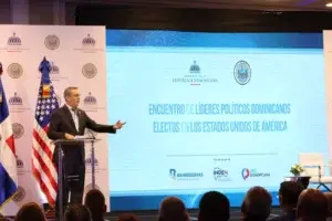 RD celebra primer encuentro con líderes políticos dominicanos electos en EEUU