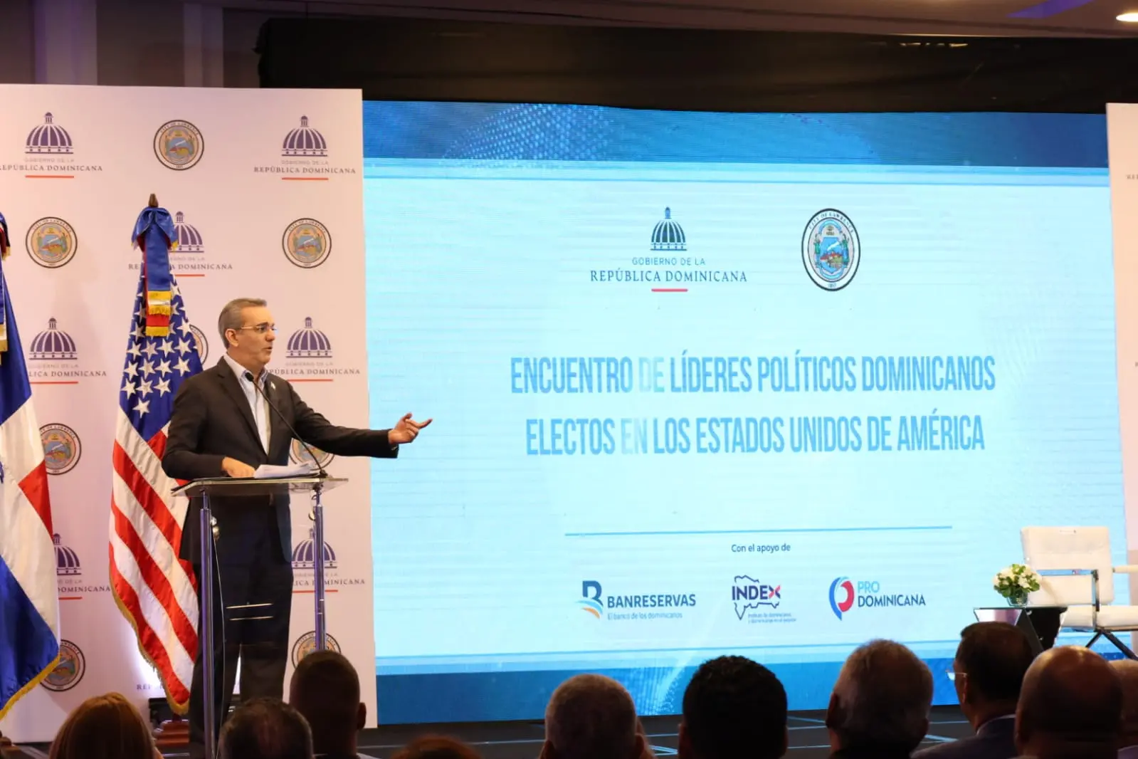 RD celebra primer encuentro con líderes políticos dominicanos electos en EEUU
