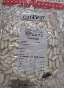 DNCD arresta nigeriano intentó salir de RD con 89 bolsitas de coca en el estómago