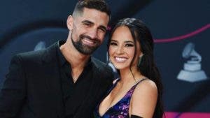 Prometido de Becky G confesó que le fue infiel