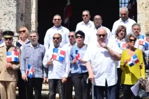 Efemérides Patrias llama a recordar la Revolución de Abril trabajando con honradez y patriotismo