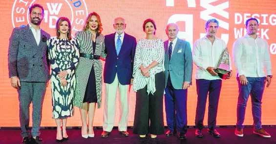 Jorge Brown, Patricia de Moya, Milagros Germán, Juan Antonio Caro Ginebra, Raquel Peña, Danilo Caro, Juan Caro y Carlos Bonilla. Jorge Brown, Patricia de Moya, Milagros Germán, Juan Antonio Caro Ginebra, Raquel Peña, Danilo Caro, Juan Caro y Carlos Bonilla.
