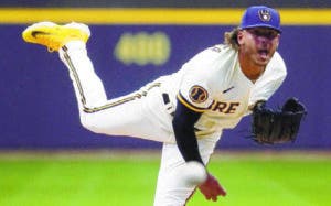 Freddy Peralta tuvo inmenso en debut frente a los Metros