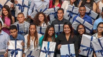 Banco Popular dará becas a 50  estudiantes meritorios