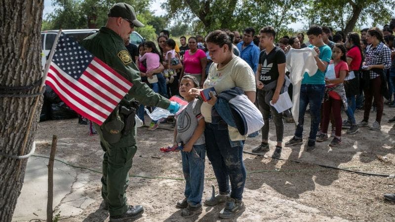 EEUU deportó a más de 12.500 migrantes que llegaron a la frontera sur en una semana