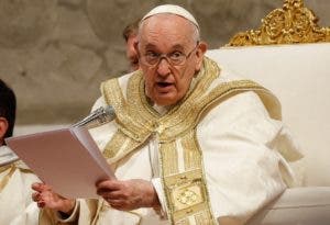El papa pide a los países que no recurran a las armas sino a la razón