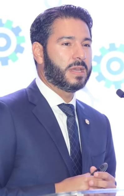Fondos de pensiones adquieren el 70% de las acciones emitidas por César Iglesias