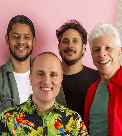 Transfusión trae  sus  temas.