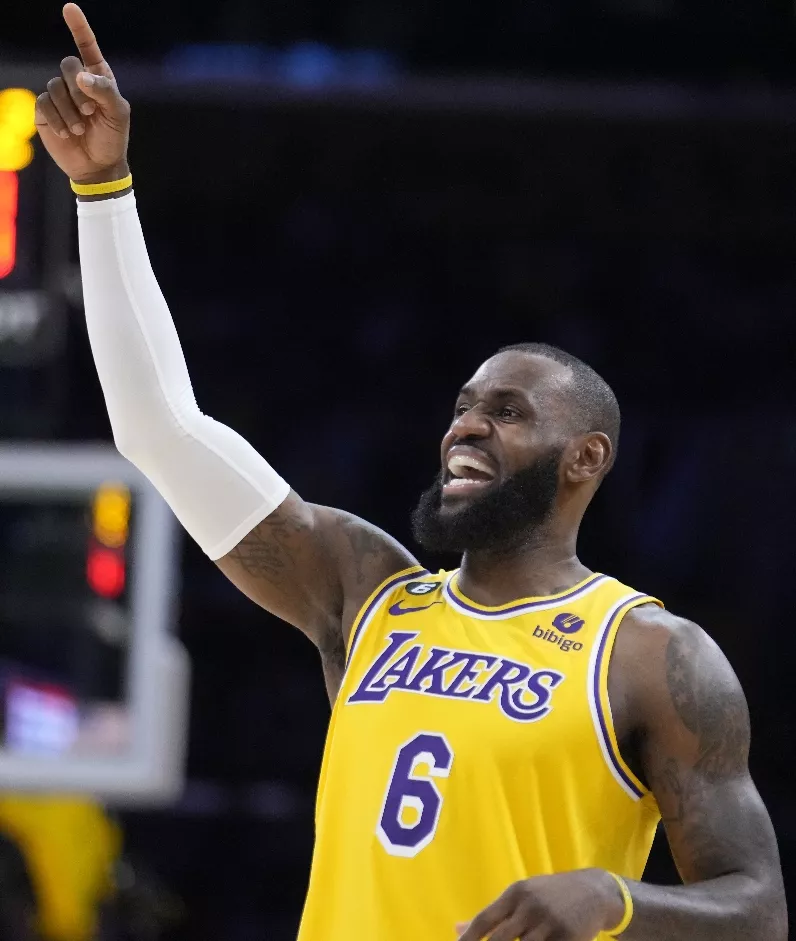 LeBron, el que más jerseys vende en NBA