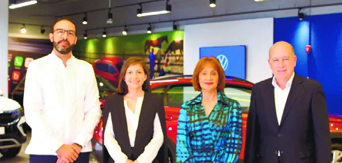 Avelino Abreu inaugura Volkswagen City Store