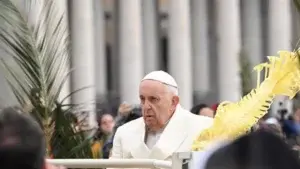 El papa, en su reaparición en Domingo de Ramos- “Nadie puede ser marginado»