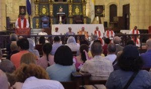 Iglesia cierra Semana Santa con alusiones a corrupción y ecología