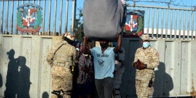 Cinco haitianos vetados son buscados en el país