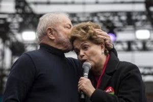 Lula arropa a Rousseff en su investidura como presidenta del banco de BRICS