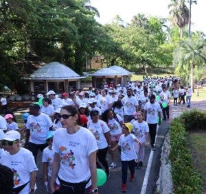 En caminata piden apoyo y se apruebe ley que mejore vida de niños autistas