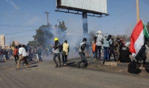 Se reanudan los combates y bombardeos en Sudán después de una tensa calma