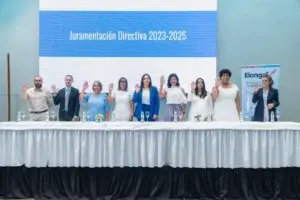 Fisiatras juramentan nueva directiva