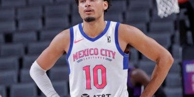 Los Trail Blazers de la NBA fichan al dominicano Justin Minaya