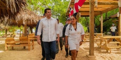Ministro de Turismo realiza recorrido por playas y balnearios en Semana Santa