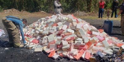 Autoridades incineran más de dos toneladas de cocaína