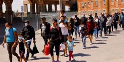 Traficantes de migrantes usan TikTok para ofrecer cruces de México a EE.UU.
